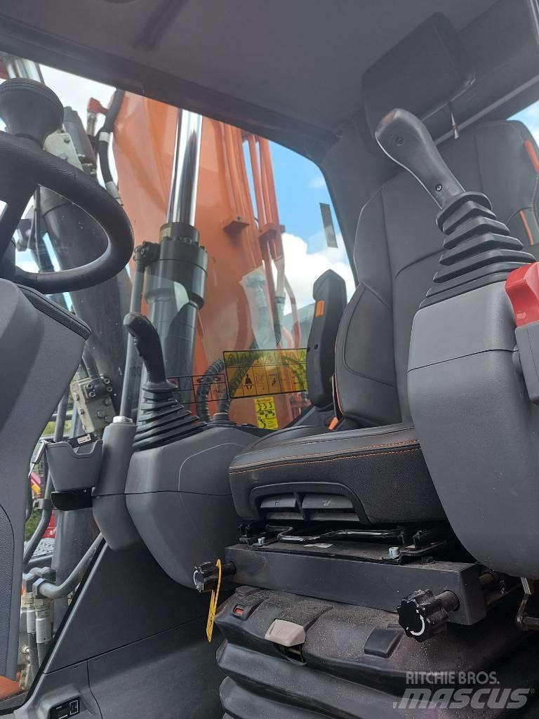 Develon DX 170 W-7 轮式挖掘机