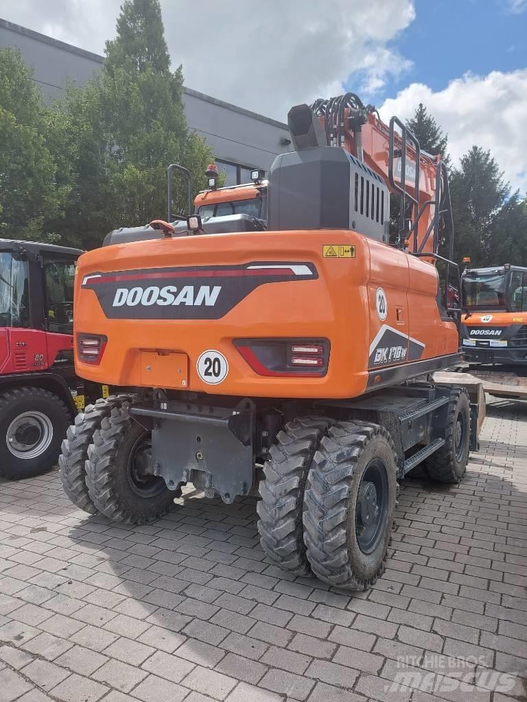 Develon DX 170 W-7 轮式挖掘机