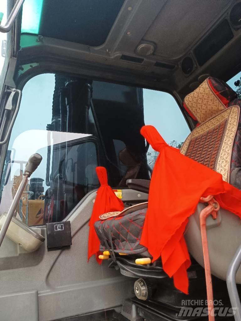 Volvo EC 210 中型挖掘机
