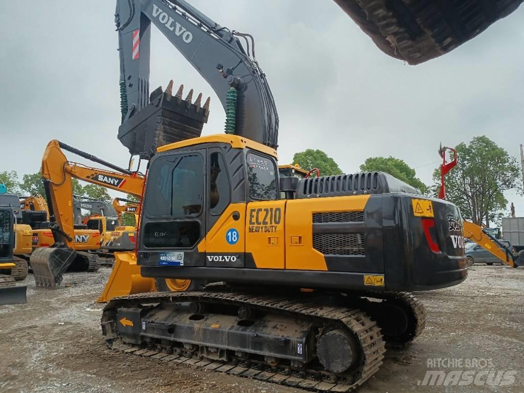Volvo EC 210 中型挖掘机