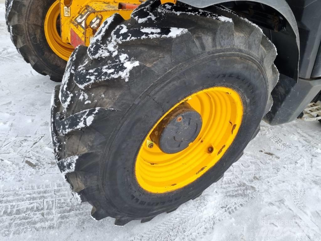 JCB 531-70 伸缩臂叉装车|叉装车