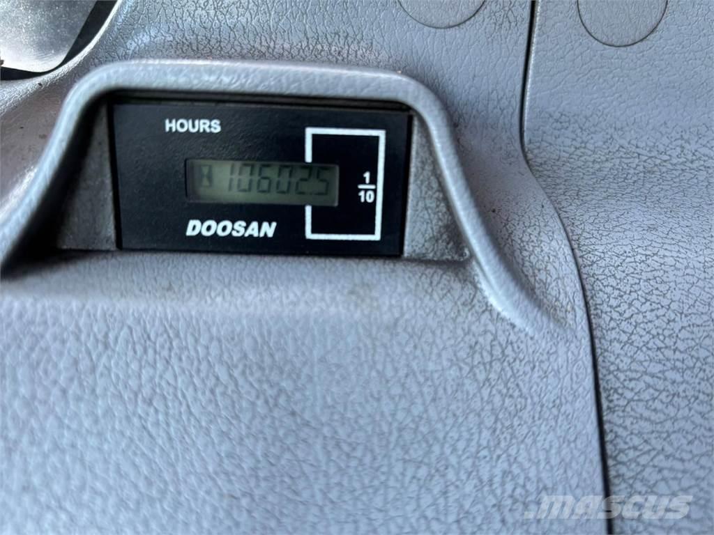 Doosan DX255LC-5 履带挖掘机