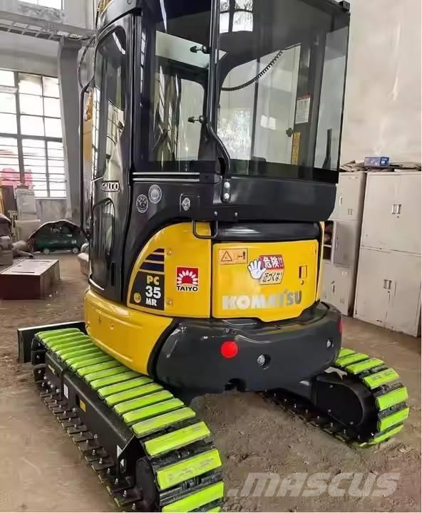 Komatsu PC 35 小型挖掘机