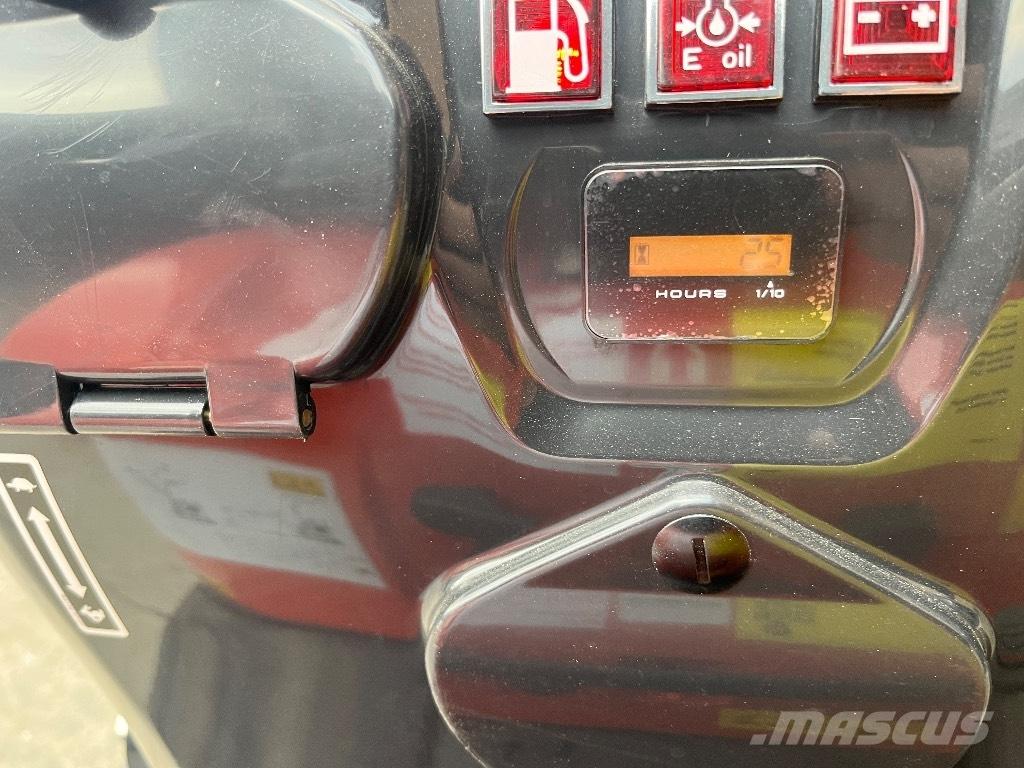 Kubota U 10-5 小型挖掘机