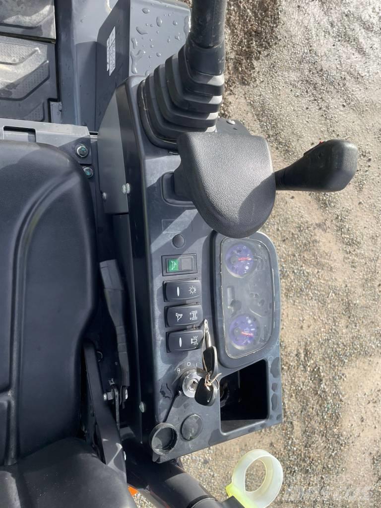 Doosan DX20z 小型挖掘机