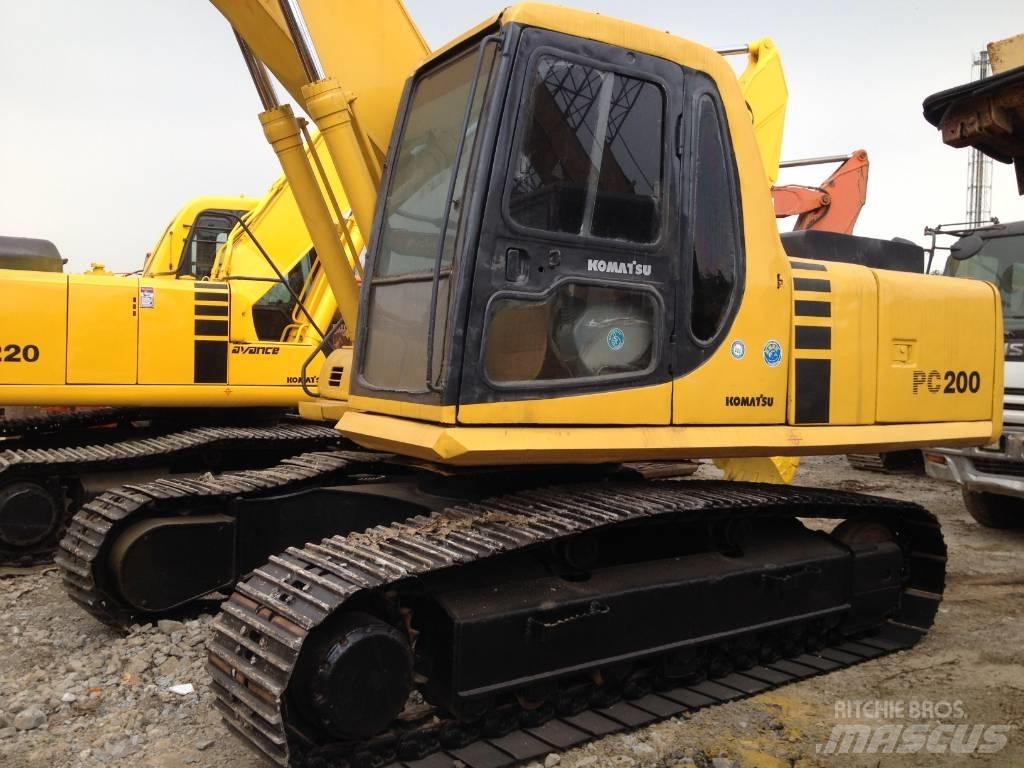 Komatsu PC200-6 履带挖掘机
