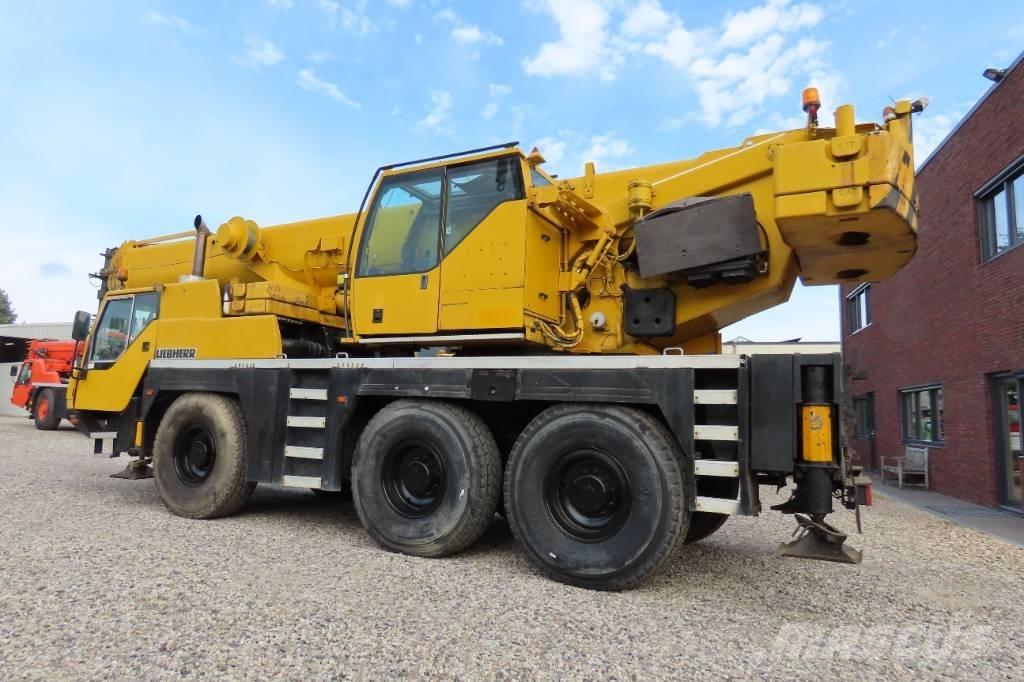 Liebherr LTM 1055-1 全地面起重机︳移动式起重机
