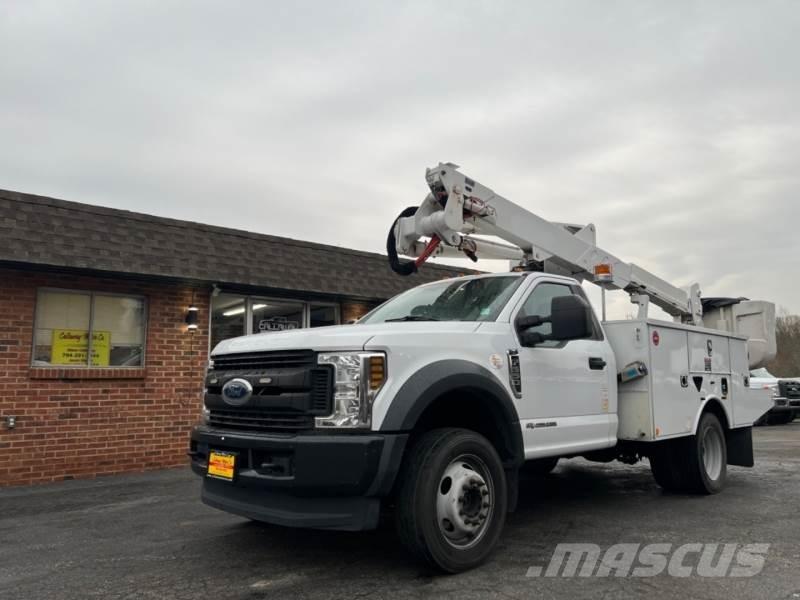 Ford F550 车载式高空作业车