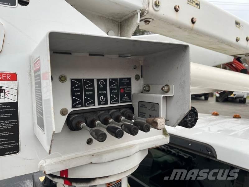 Ford F550 车载式高空作业车