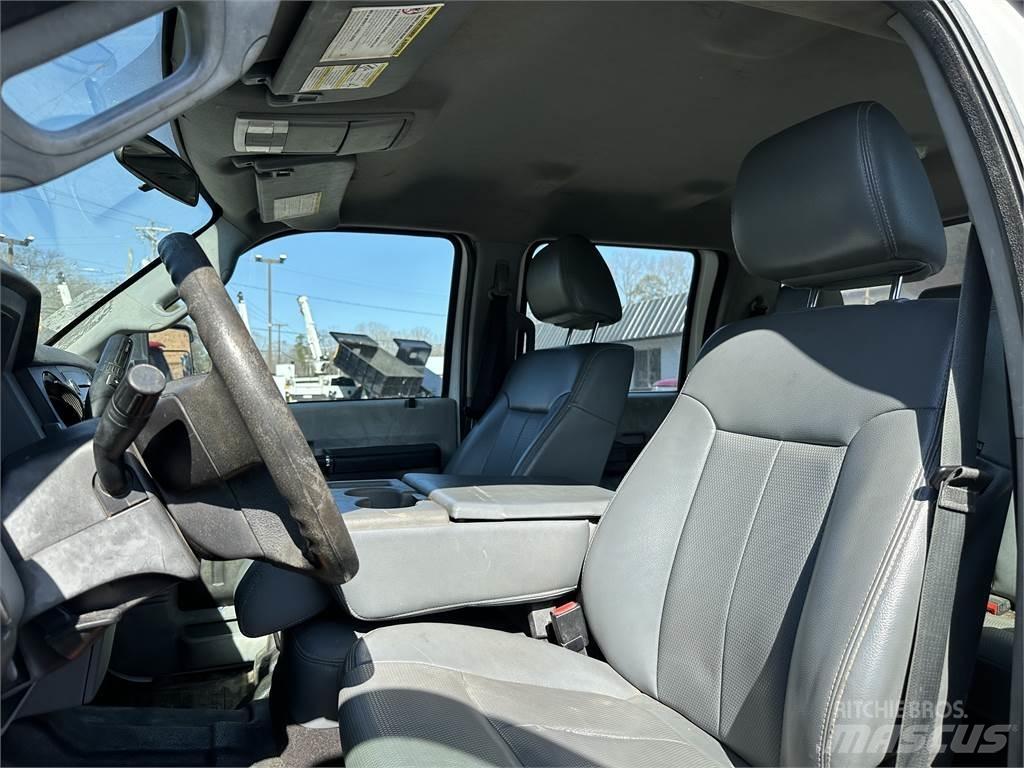 Ford F550 自卸式货车