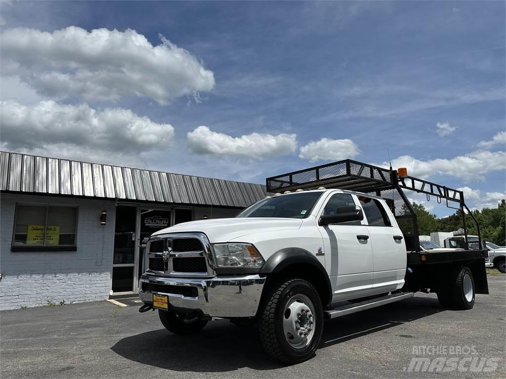 RAM 5500 平板栏板货车