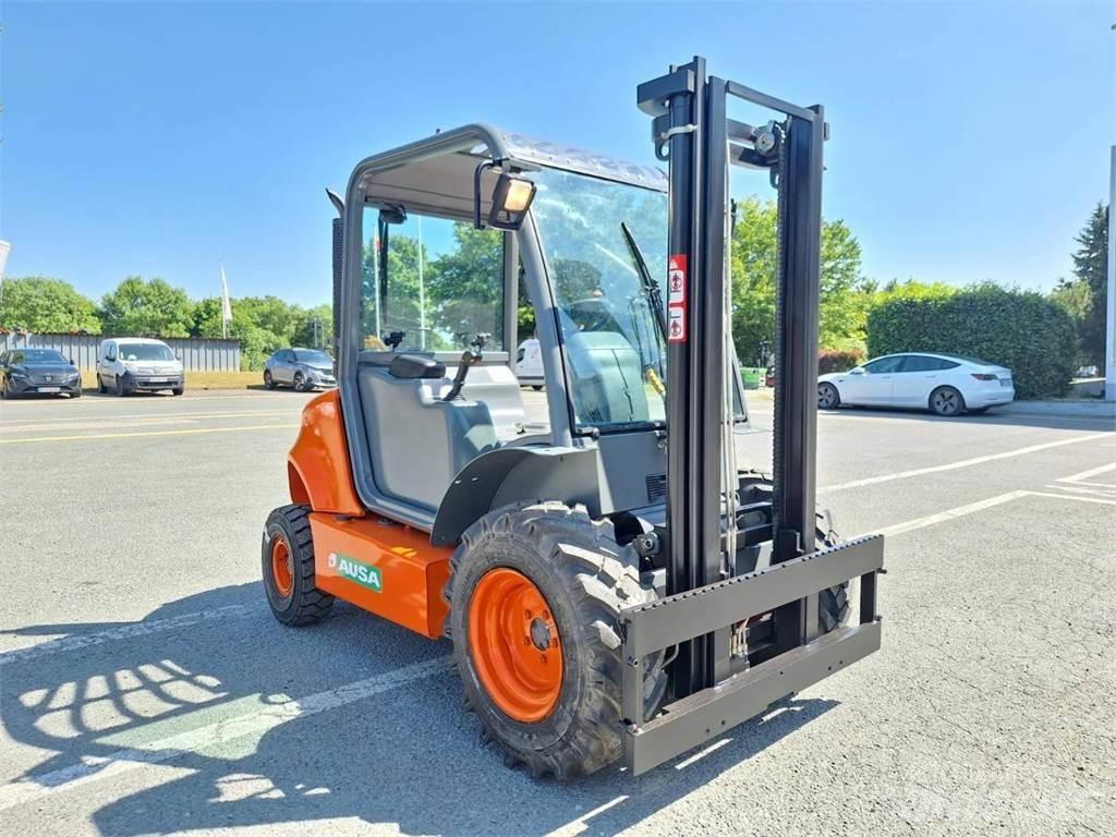 Ausa C150H 越野叉车|叉装车