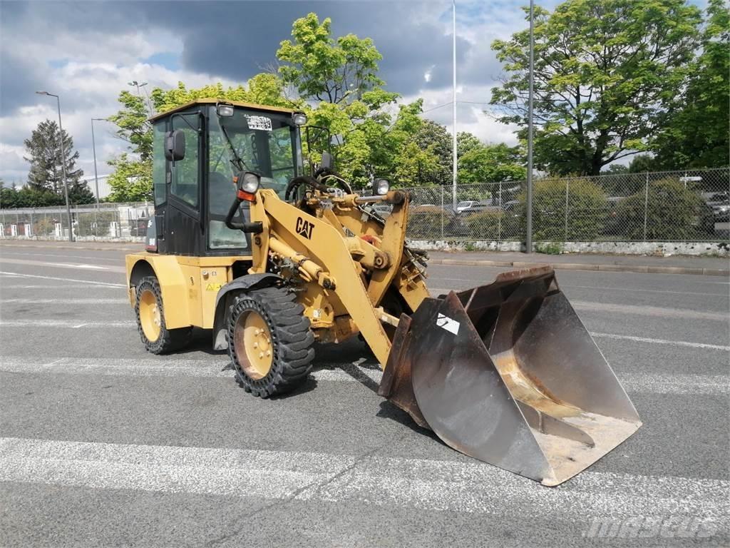 CAT 904B 其他装载挖掘装置和配件