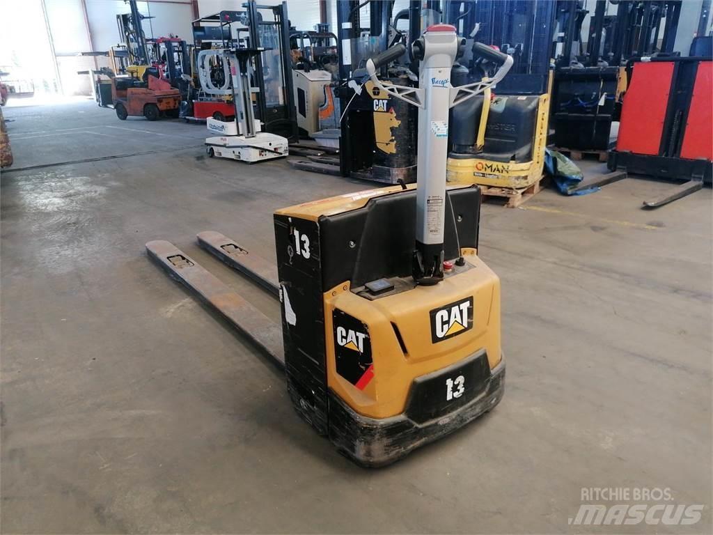 CAT NPP20N2 手推堆垛车
