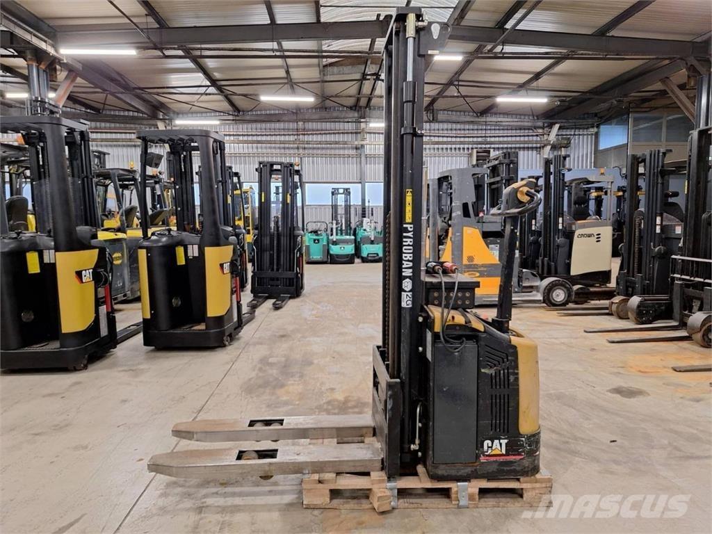 CAT NSP16N 手推堆垛车