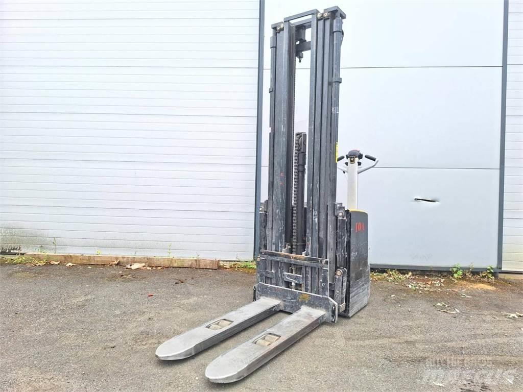 CAT NSP16N2 手推堆垛车