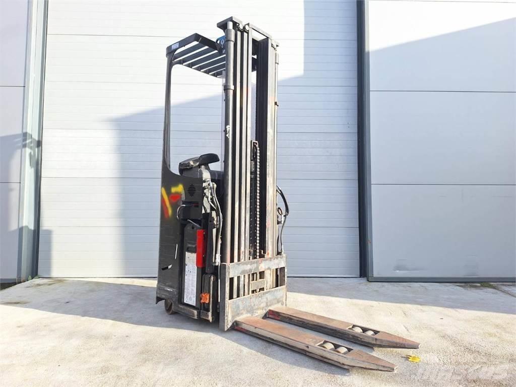 CAT NSR16N 行走式堆垛机