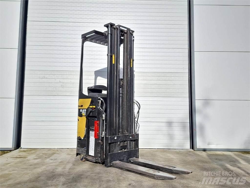 CAT NSR16N 行走式堆垛机
