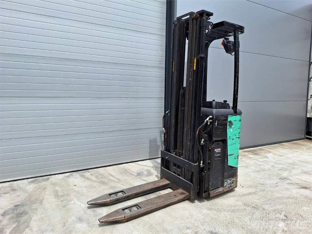 CAT NSR16N 行走式堆垛机