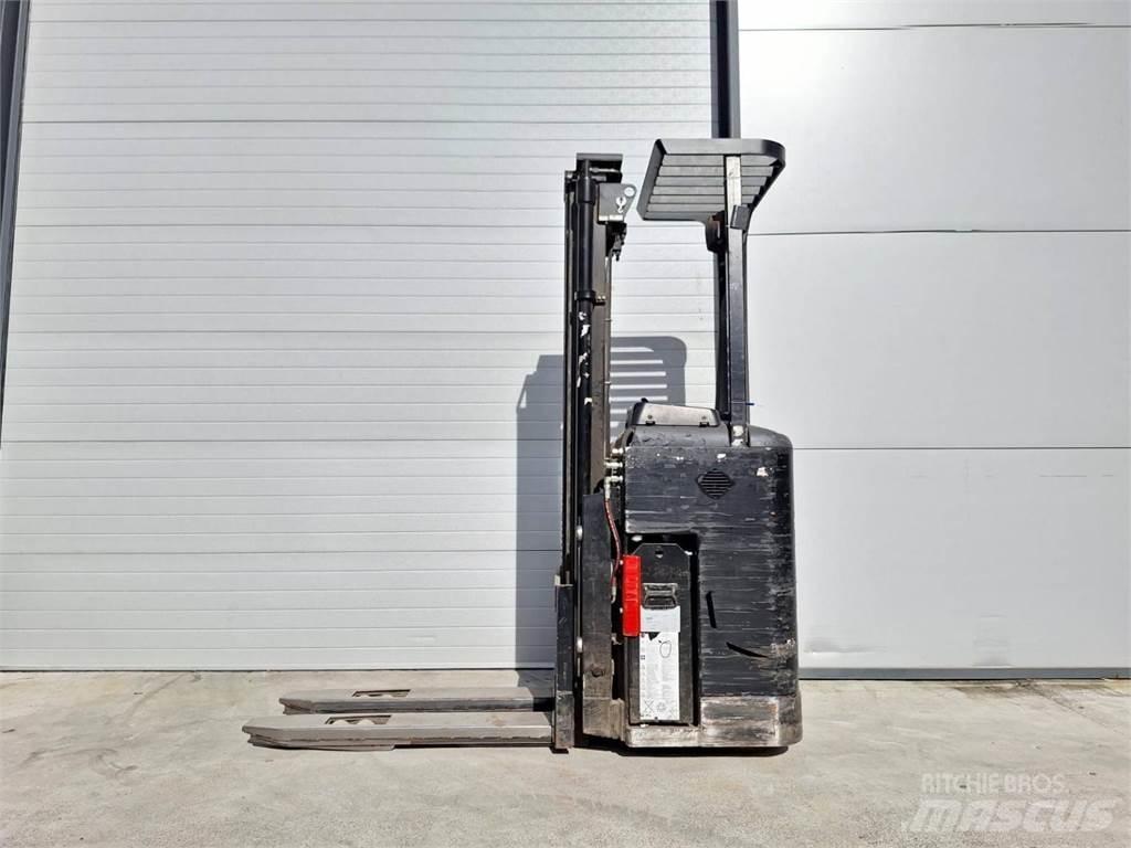 CAT NSR16NI 行走式堆垛机