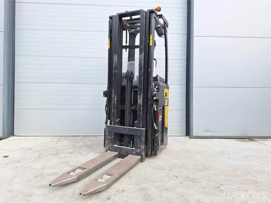 CAT NSR20N 行走式堆垛机