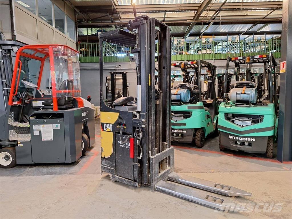 CAT NSR20N 行走式堆垛机