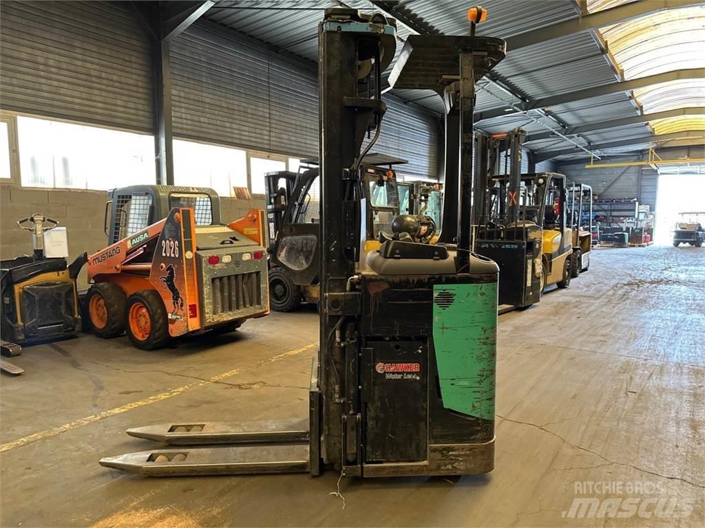 CAT NSR20N 行走式堆垛机
