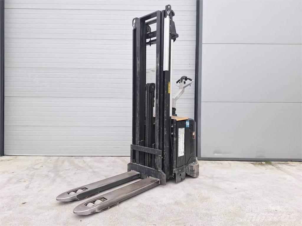 CAT NSV16Ni 手推堆垛车
