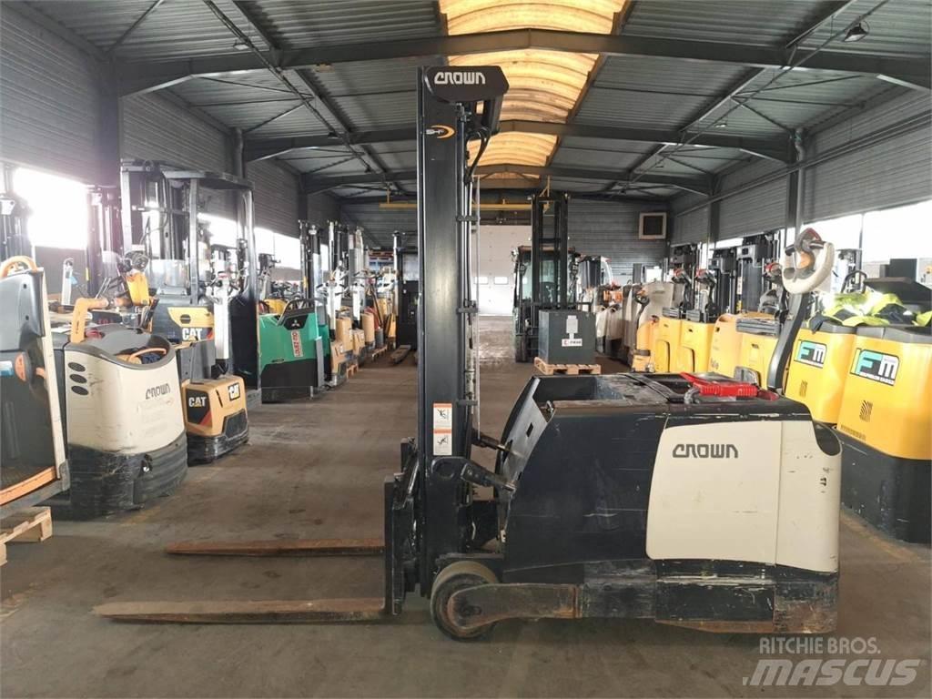 Crown SHC5540 手推堆垛车