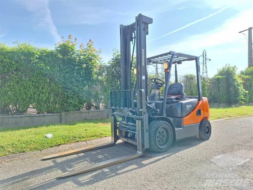 Doosan D30S 5 其他叉车