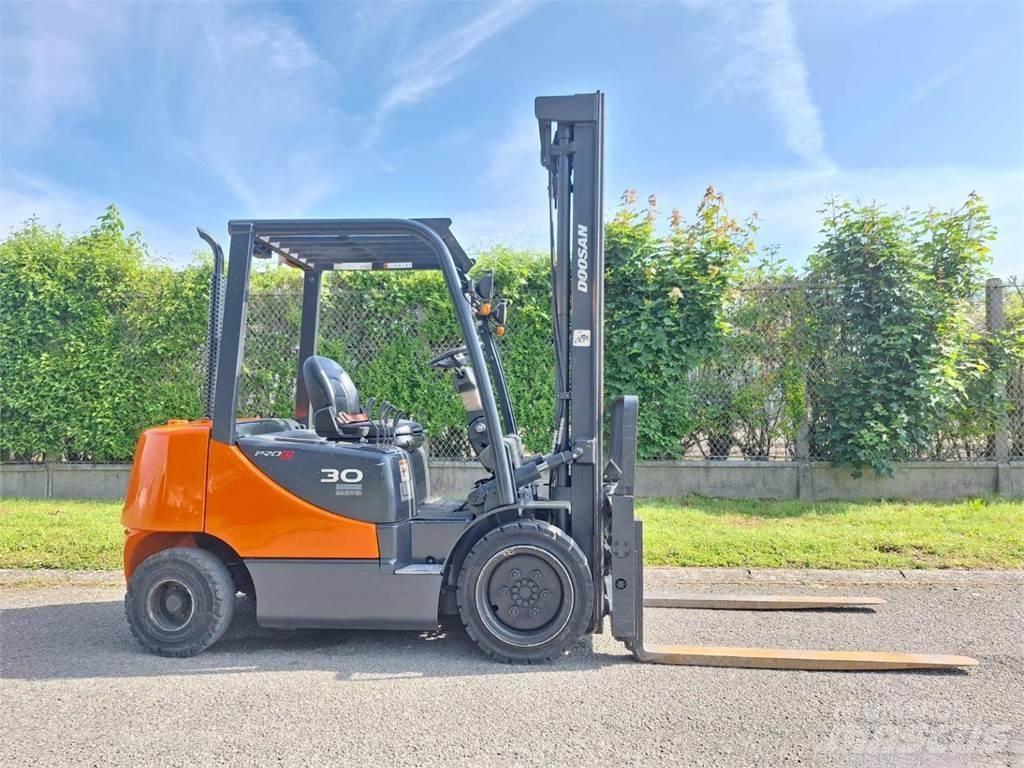 Doosan D30S 5 其他叉车