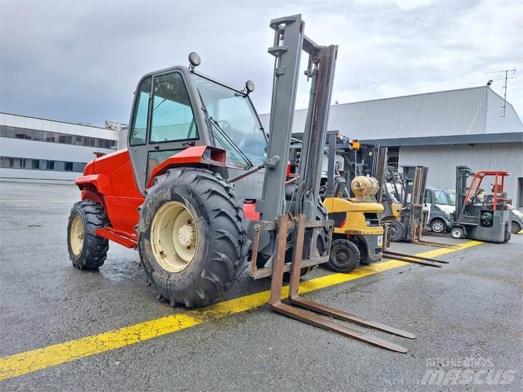 Manitou M30.2 越野叉车|叉装车