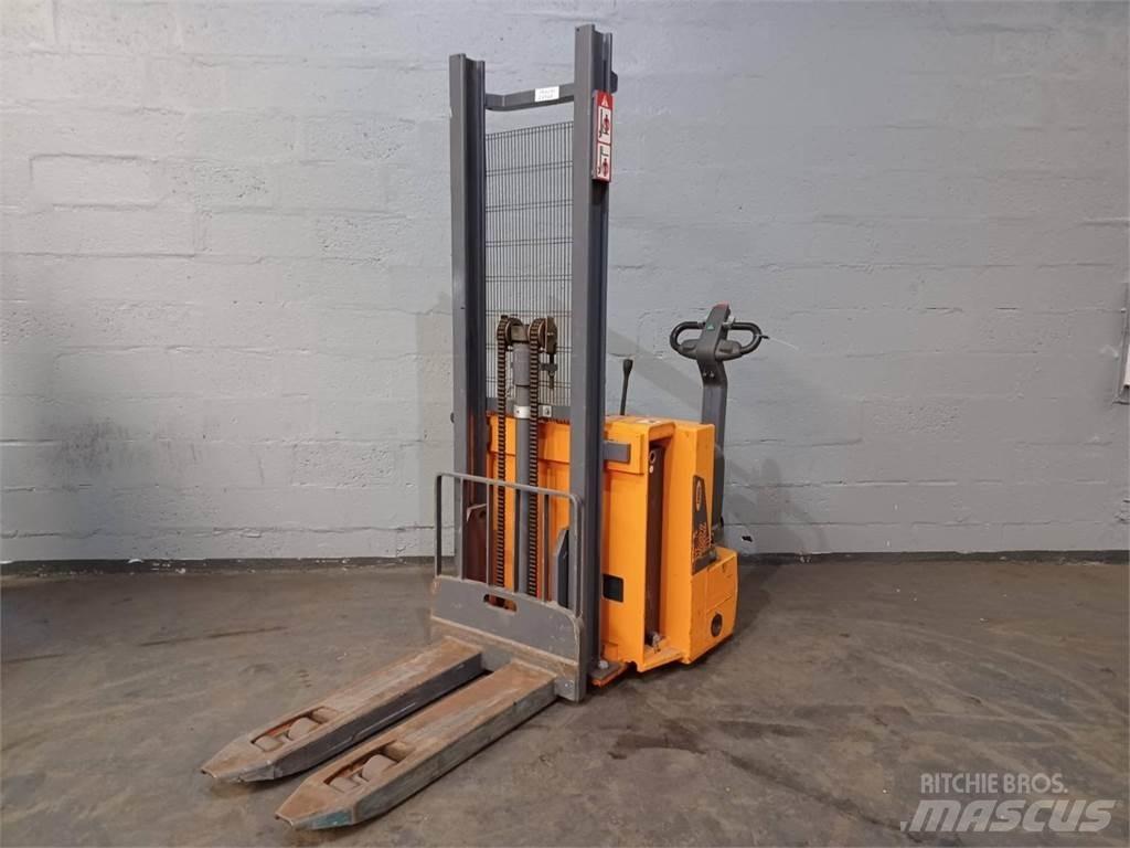 OMG 720K 手推堆垛车