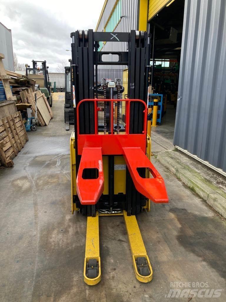 Yale MS12X 手动码垛机