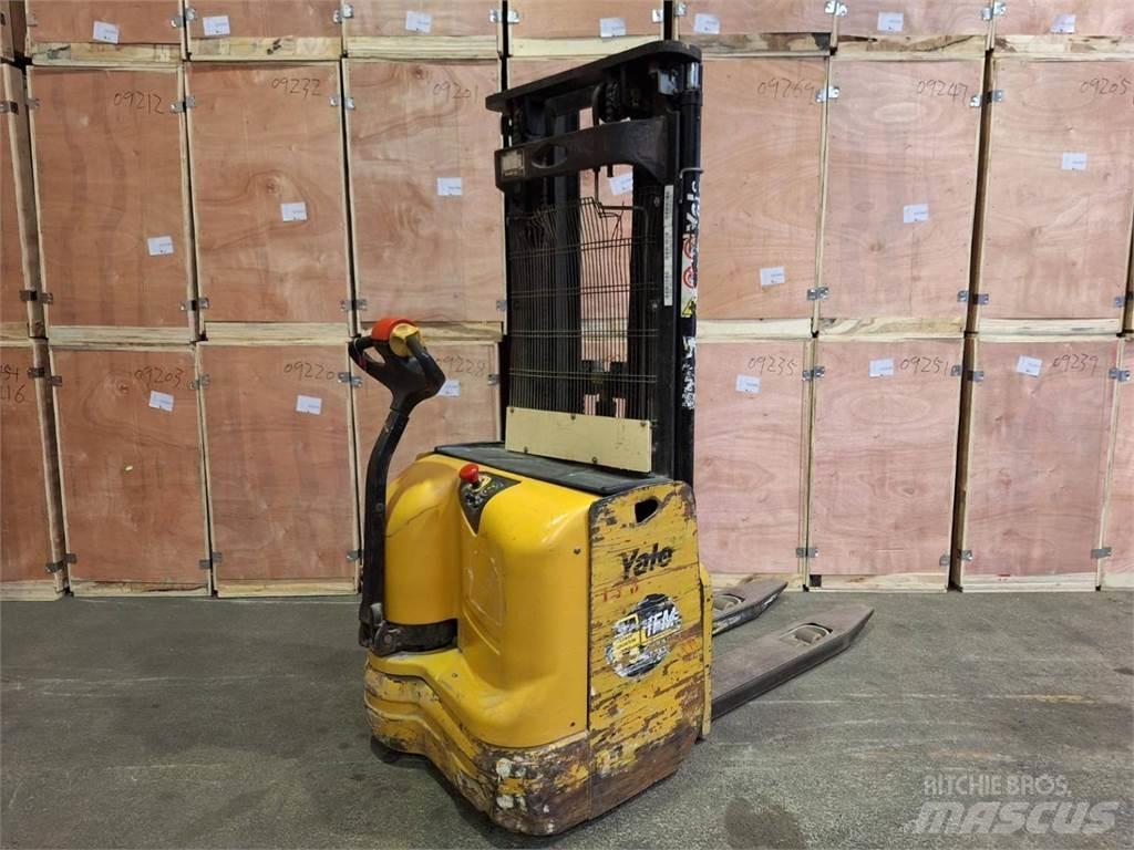 Yale MS14 手推堆垛车