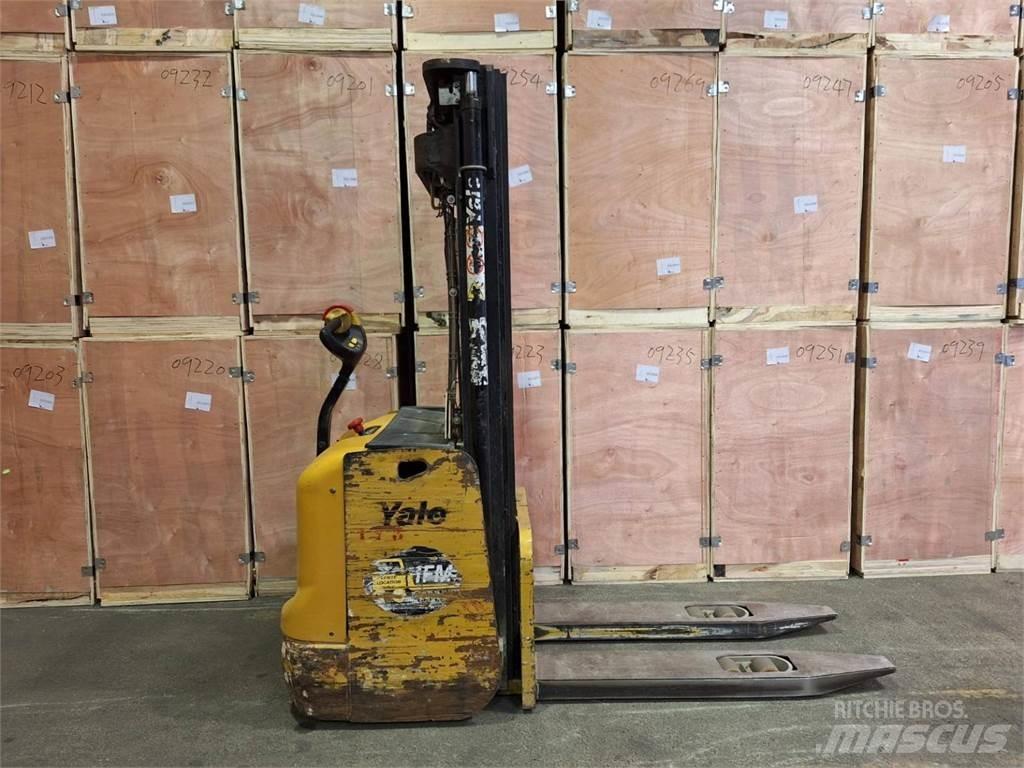 Yale MS14 手推堆垛车