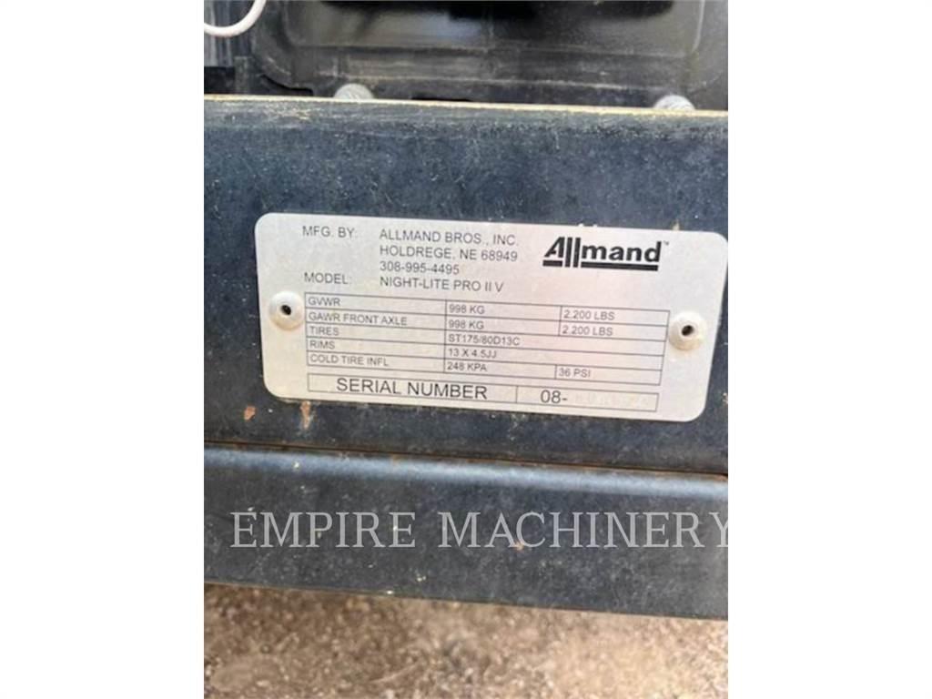 Allmand LT-NLPRIIV 拖车式灯塔