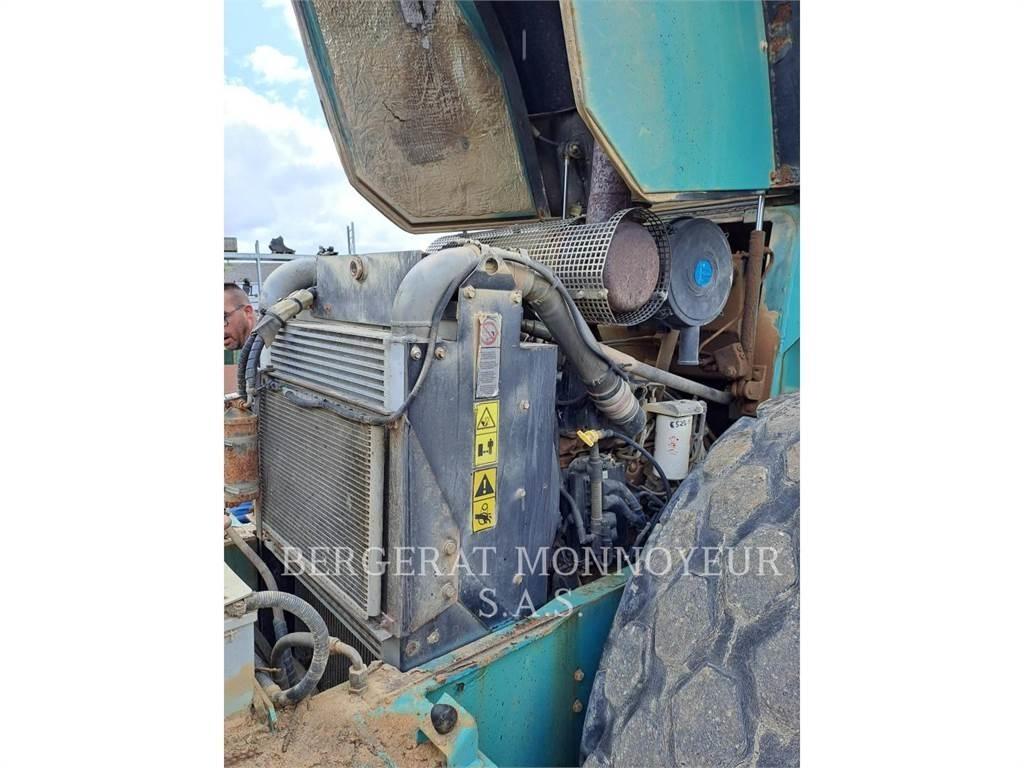 Ammann ASC130D 土壤压实机