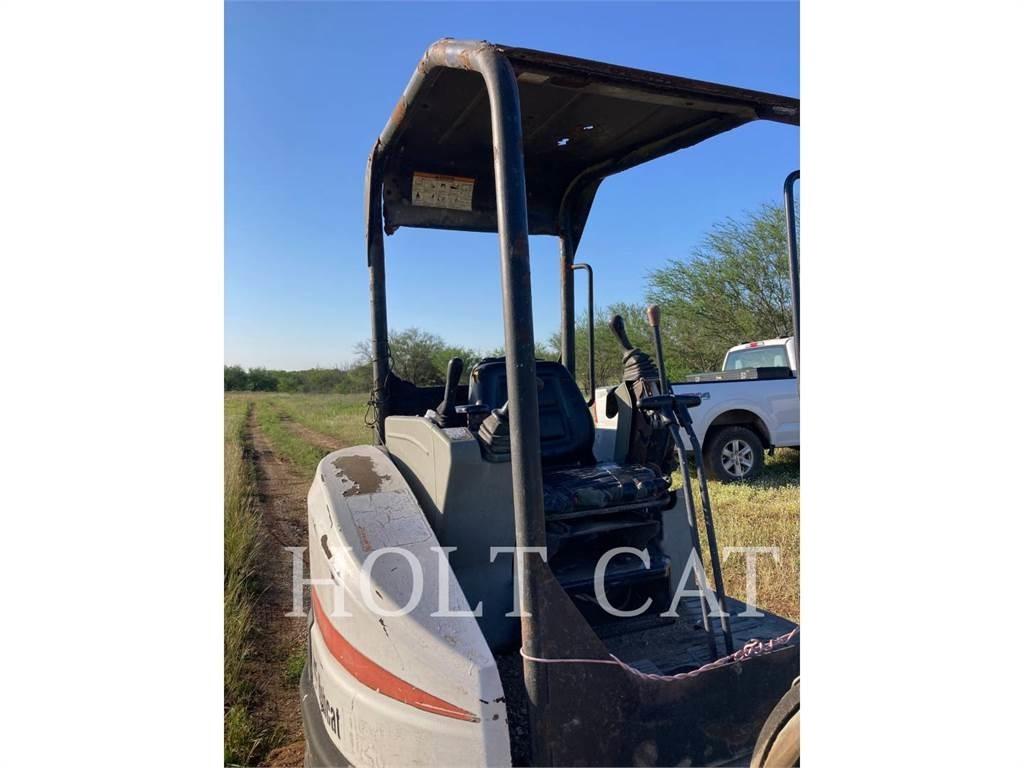 Bobcat E26 履带挖掘机