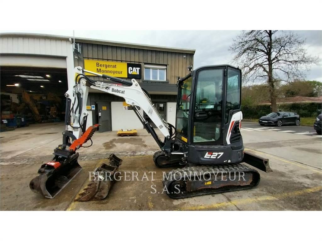 Bobcat E27 履带挖掘机