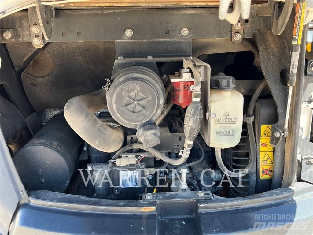 Bobcat E35 履带挖掘机