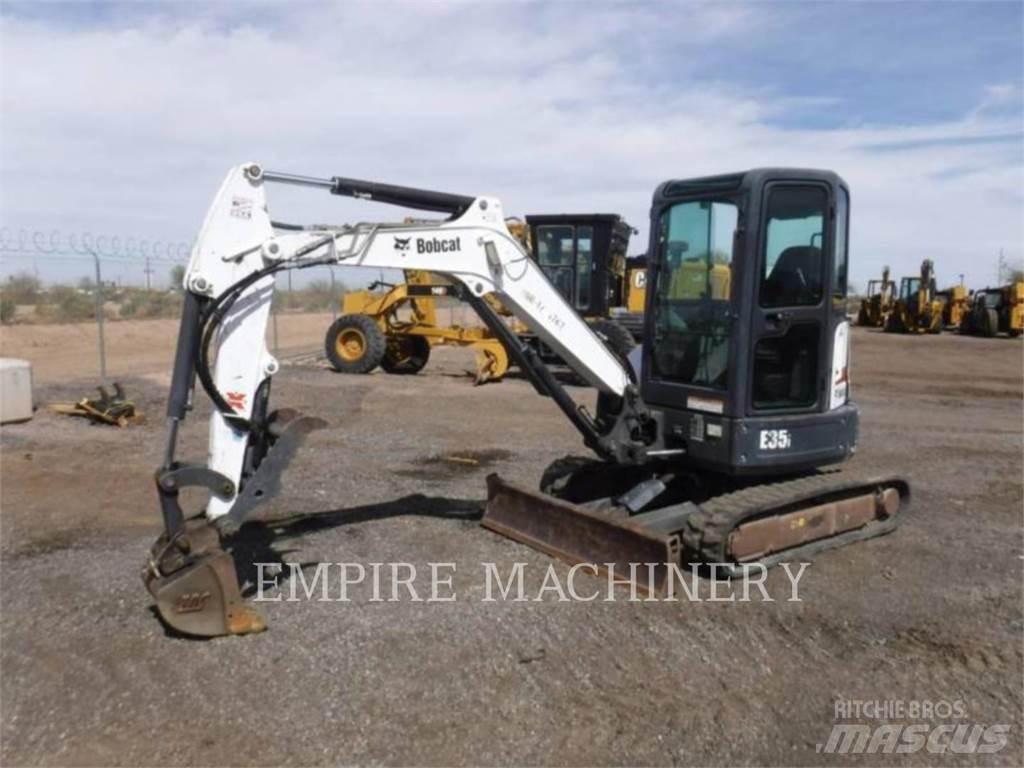 Bobcat E35 履带挖掘机