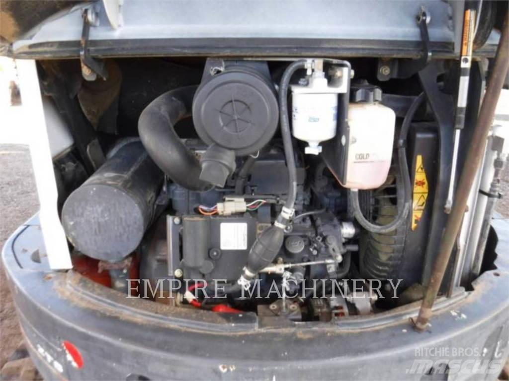 Bobcat E35 履带挖掘机