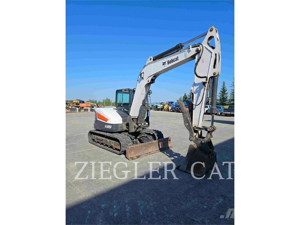 Bobcat E85 履带挖掘机