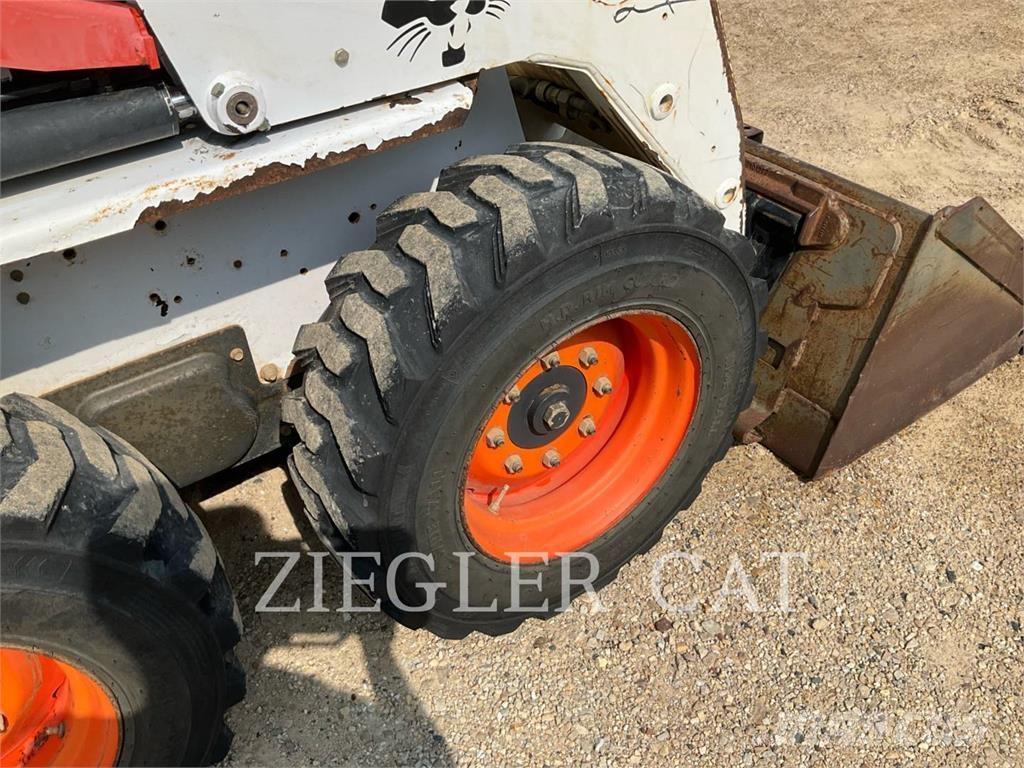 Bobcat S130 滑移装载机