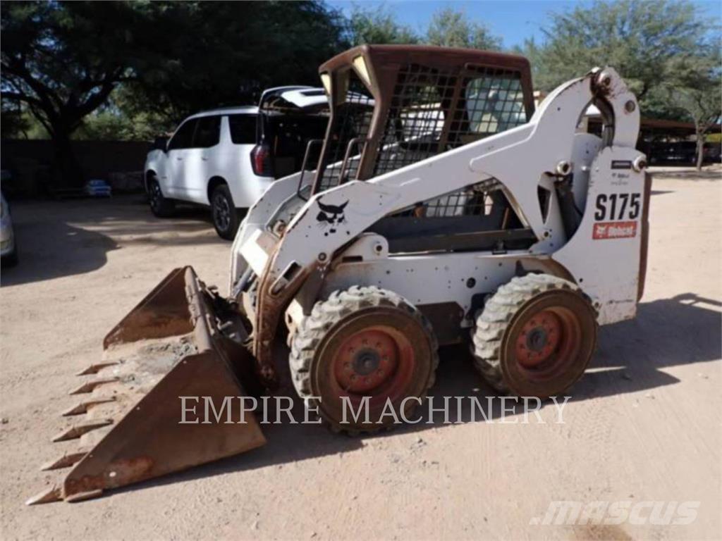 Bobcat S175 滑移装载机