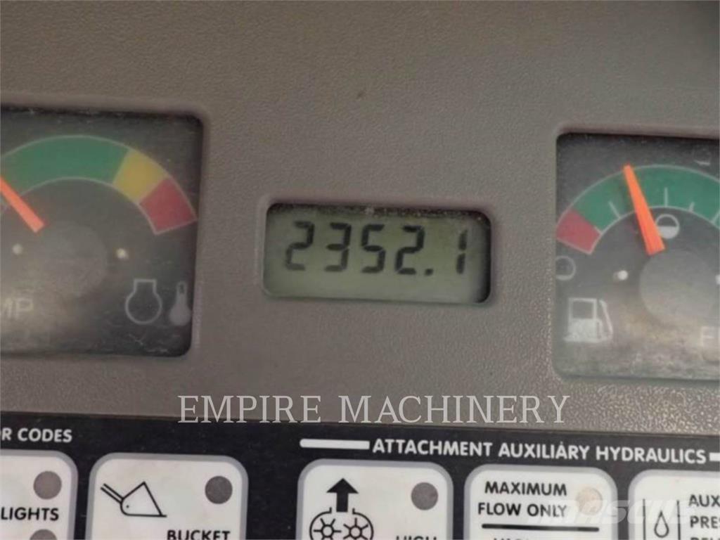 Bobcat S175 滑移装载机