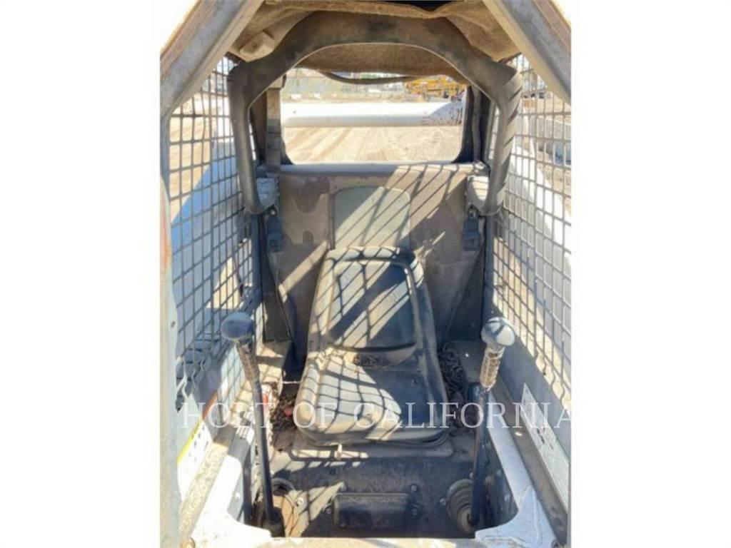 Bobcat S330 滑移装载机