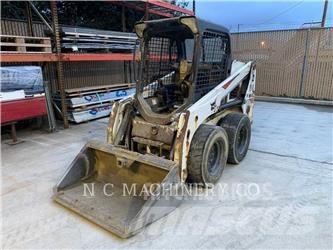 Bobcat S450 滑移装载机
