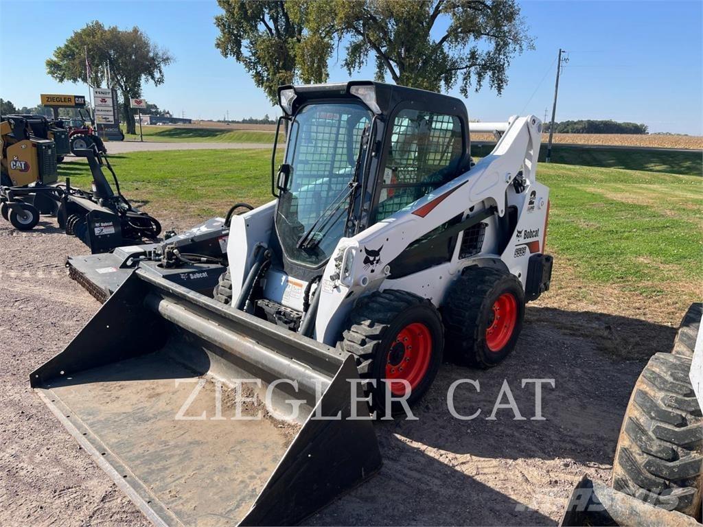 Bobcat S595 滑移装载机